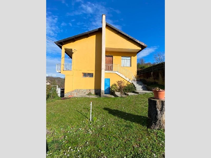 Appartamento in Vendita a Lerma, 13'725&euro;, 153 m²