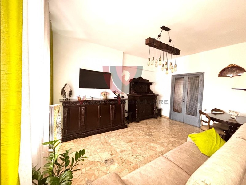 Quadrilocale in Vendita a Siena, 245'000&euro;, 98 m², arredato