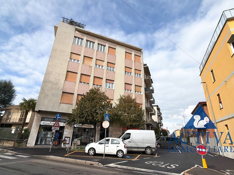 Trilocale in Vendita a Canegrate, 120'000&euro;, 106 m²