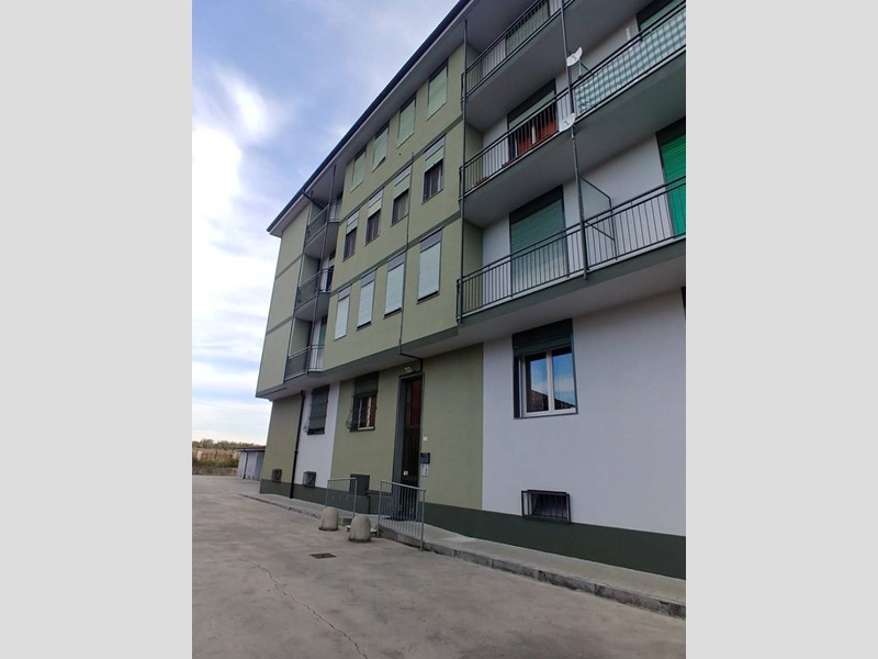 Trilocale in Vendita a Verolengo, 43'000&euro;, 80 m²