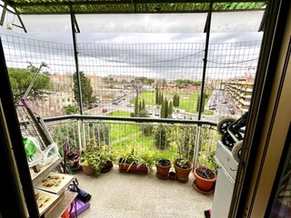 Bilocale in Vendita a Roma, 195'000&euro;, 68 m²