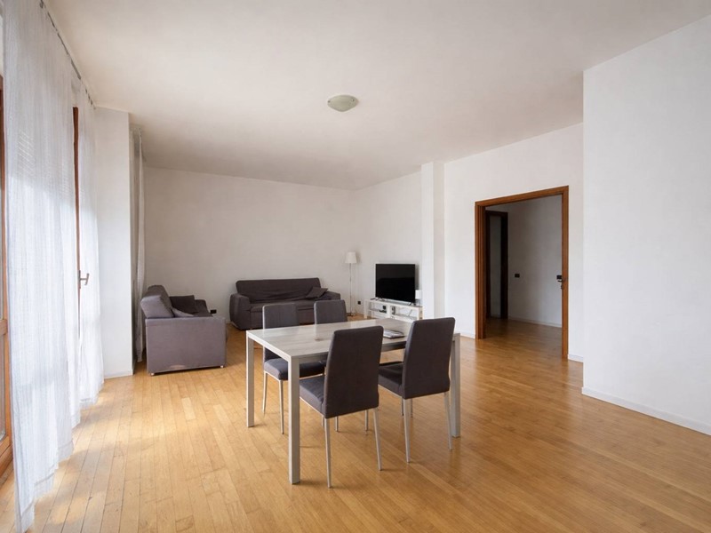 Quadrilocale in Vendita a Varese, 300'000&euro;, 140 m²