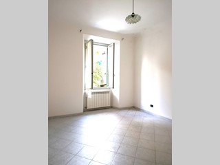 Trilocale in Vendita a Savona, 110'000&euro;, 72 m²