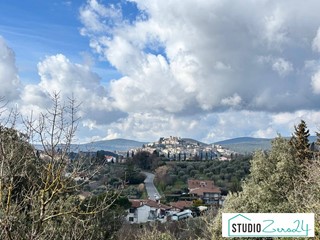 Trilocale in Vendita a Amelia, 45'000&euro;, 64 m²