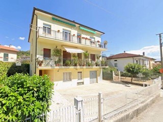 Appartamento in Vendita a Gualdo Tadino, 28'825&euro;, 138 m²