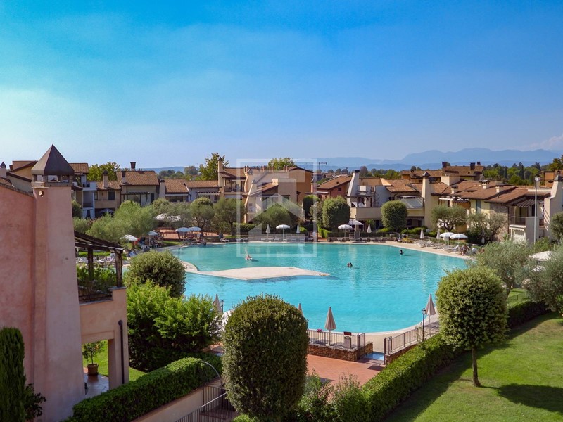 Trilocale in Vendita a Peschiera del Garda, 249'000&euro;, 78 m²