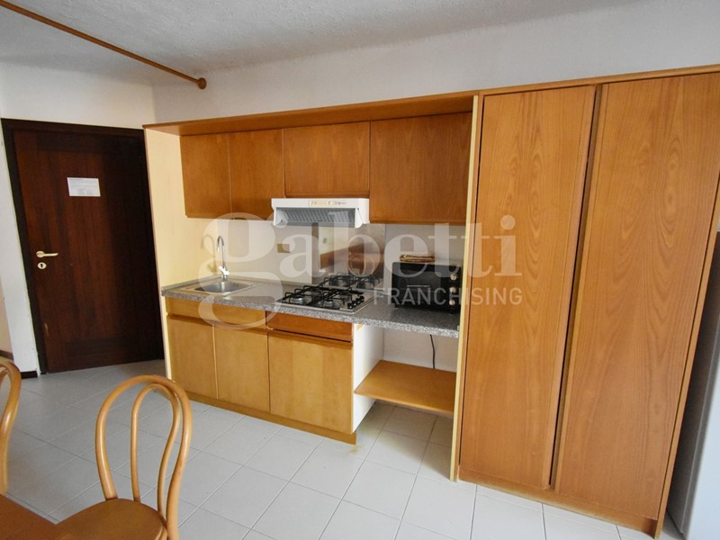 Bilocale in Vendita a Olbia, 11'000&euro;, 49 m², arredato