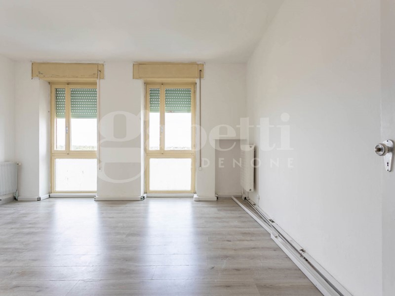 Quadrilocale in Vendita a Pordenone, 98'000&euro;, 111 m²