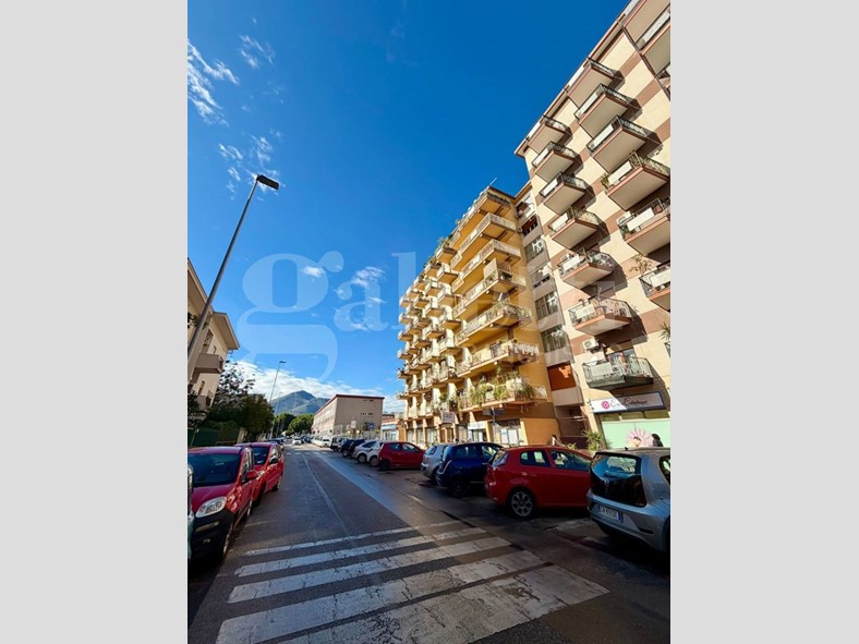Trilocale in Vendita a Palermo, 245'000&euro;, 110 m²