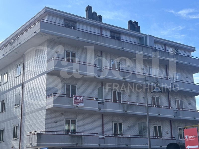 Appartamento in Vendita a Mercogliano, 198'000&euro;, 160 m², con Box