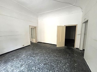 Appartamento in Vendita a Savona, zona Centro cittÃ, 180'000&euro;, 160 m²