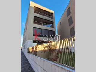 Appartamento in Vendita a Vicenza, 222 m², con Box