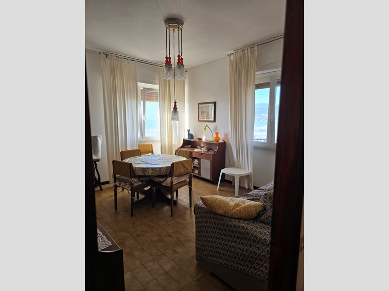 Appartamento in Vendita a Sarzana, zona Marinella Di Sarzana, 500'000&euro;, 110 m²