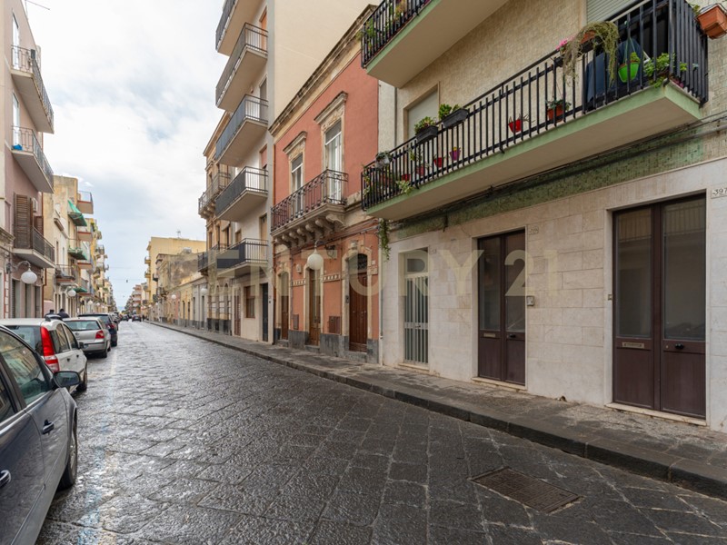 Appartamento in Vendita a Augusta, 62'000&euro;, 220 m²