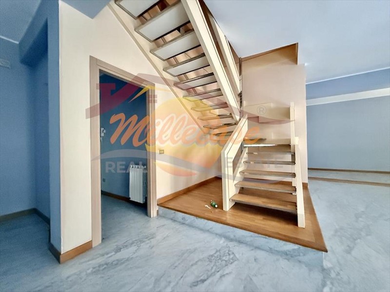 Appartamento in Vendita a Siracusa, zona Adda -Gelone - Borgata, 335'000&euro;, 300 m²