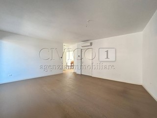 Appartamento in Vendita a Vicenza, zona S. Andrea, 410'000&euro;, 160 m², con Box