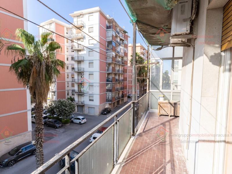 Appartamento in Vendita a Siracusa, zona PANAGIA, 110'000&euro;, 120 m²