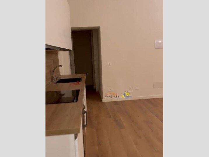 Appartamento in Affitto a Parma, 1'400&euro;, 100 m²