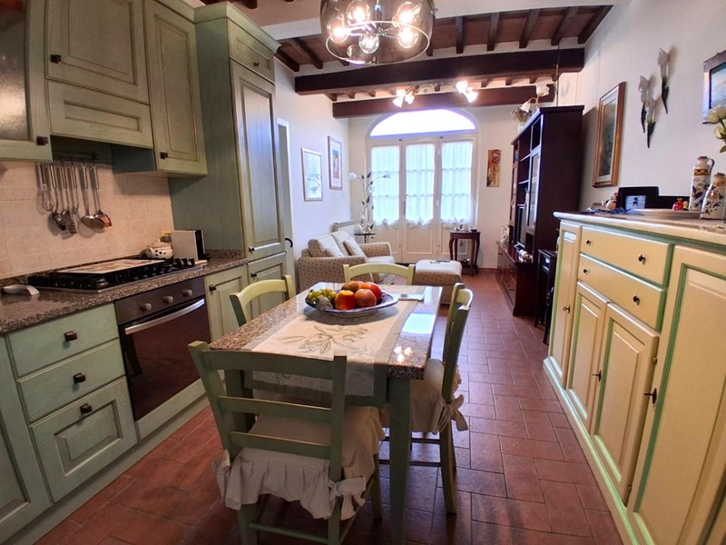 Trilocale in Vendita a Capannori, zona Lunata, 170'000&euro;, 70 m²