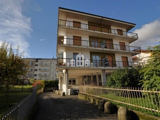 Attico in Vendita a Cuorgnè, 22'000&euro;, 36 m²
