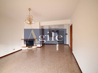 Appartamento in Vendita a Offida, 140'000&euro;, 135 m²