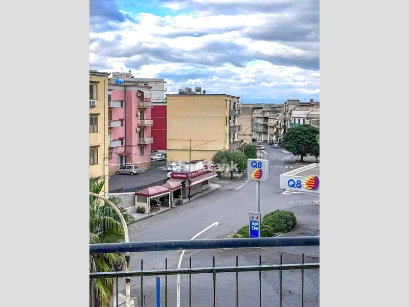 Appartamento in Vendita a Lentini, 60'000&euro;, 110 m²