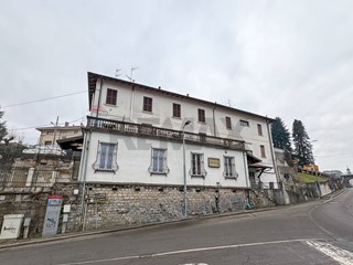 Loft in Vendita a Varese, 135'000&euro;, 150 m²