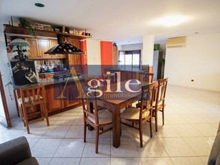 Appartamento in Vendita a Monsampolo del Tronto, 160'000&euro;, 165 m²