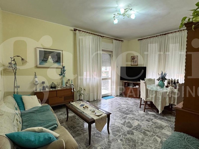 Appartamento in Vendita a Giulianova, 127'000&euro;, 100 m², arredato, con Box