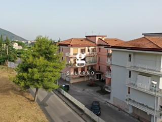 Bilocale in Vendita a Salerno, 335'000&euro;, 90 m², con Box