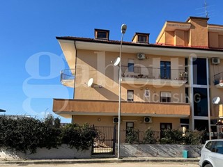 Quadrilocale in Affitto a Vitulazio, 500&euro;, 105 m²