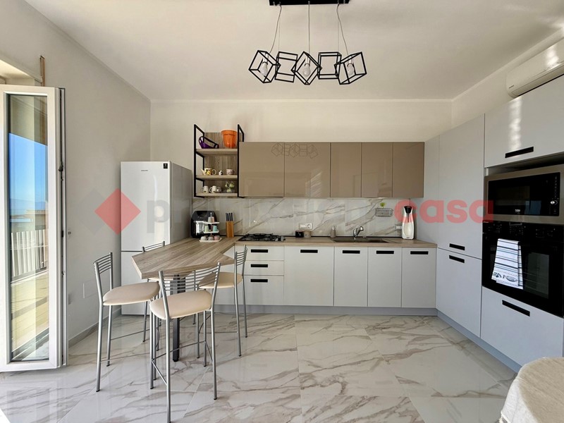 Quadrilocale in Vendita a Formia, 515'000&euro;, 135 m², arredato