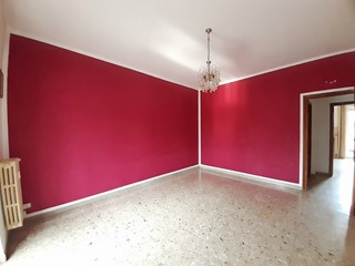 Trilocale in Vendita a Legnano, 142'000&euro;, 103 m², con Box