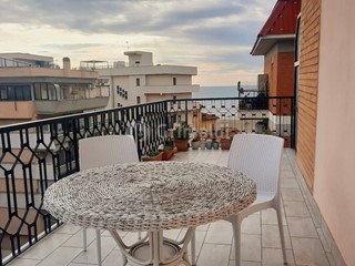 Trilocale in Affitto a Nettuno, zona Centro, 1'400&euro;, 70 m², arredato