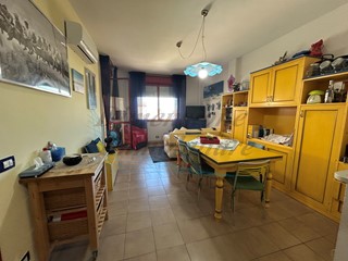 Trilocale in Vendita a Rosignano Marittimo, 150'000&euro;, 68 m², arredato