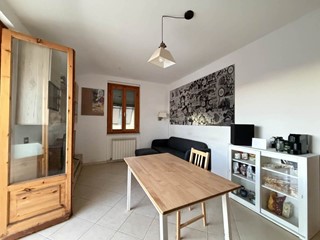 Quadrilocale in Vendita a Sarzana, zona Nave, 185'000&euro;, 77 m², con Box