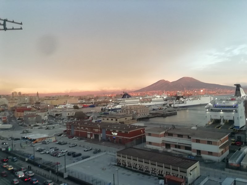 Bilocale in Affitto a Napoli, zona Porto , 1'170&euro;, 75 m²