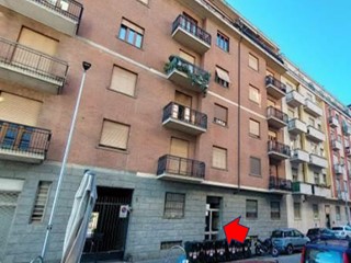 Trilocale in Vendita a Torino, 57'750&euro;, 78 m²