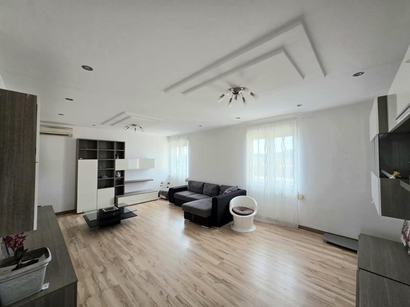 Appartamento in Vendita a Santa Croce sull'Arno, 130'000&euro;, 120 m², arredato