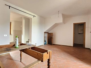 Quadrilocale in Vendita a Carmignano, zona Poggio Alla Malva, 219'000&euro;, 90 m²