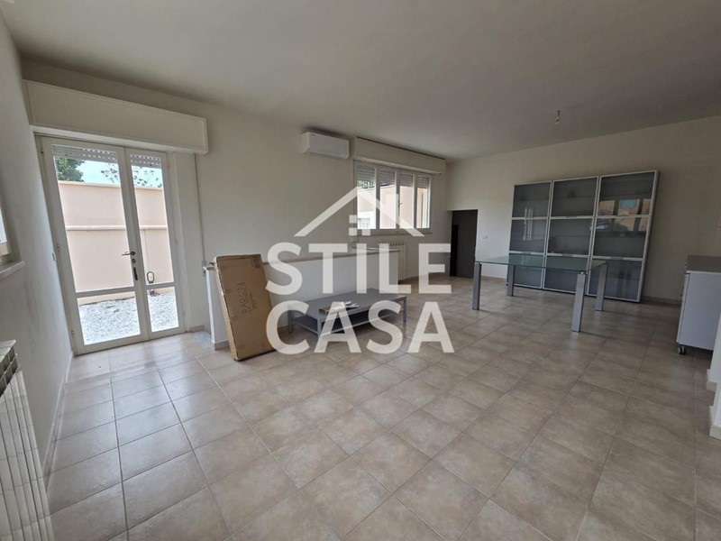 Quadrilocale in Vendita a Camaiore, zona Lido di Camaiore, 580'000&euro;, 143 m²