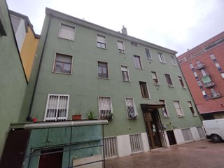 Quadrilocale in Vendita a Milano, 142'500&euro;, 90 m²