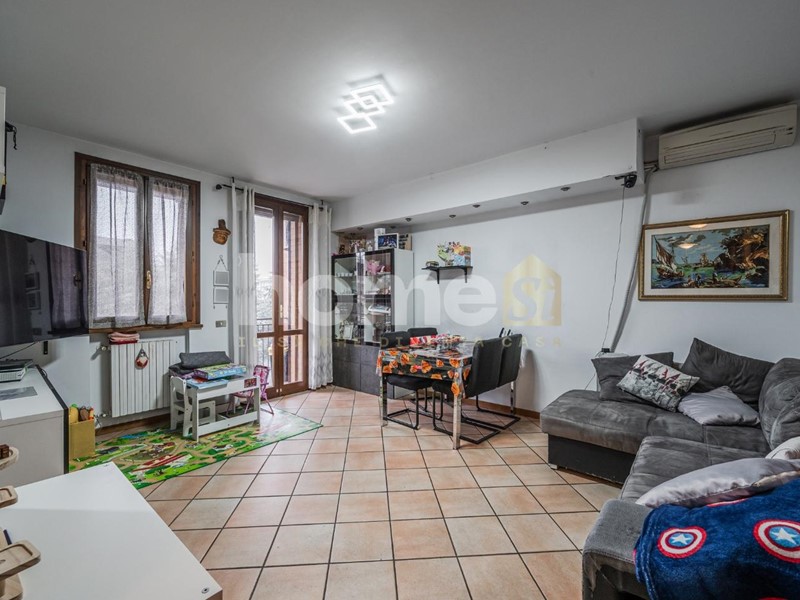 Quadrilocale in Vendita a Fiorano Modenese, 190'000&euro;, 98 m², con Box