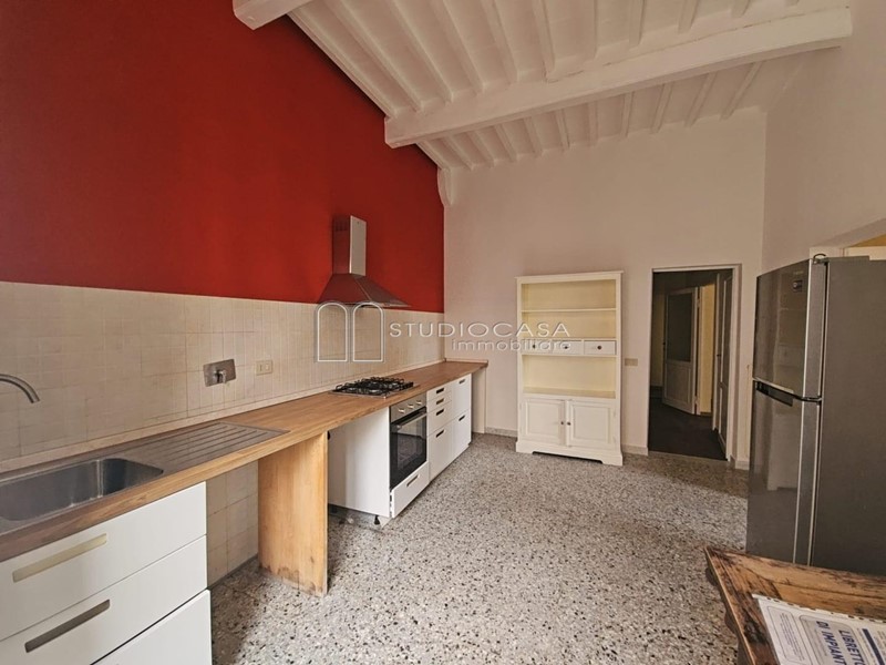 Appartamento in Affitto a Pisa, 1'150&euro;, 130 m², arredato