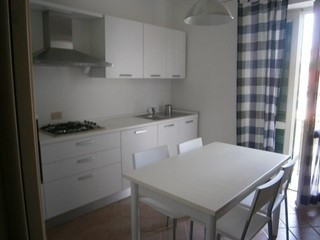 Quadrilocale in Affitto a Carrara, zona Marina di Carrara, 850&euro;, 85 m², arredato