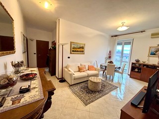 Quadrilocale in Vendita a Alessandria, 83'000&euro;, 80 m²