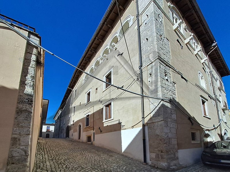 Trilocale in Affitto a L'Aquila, 350&euro;, 60 m²