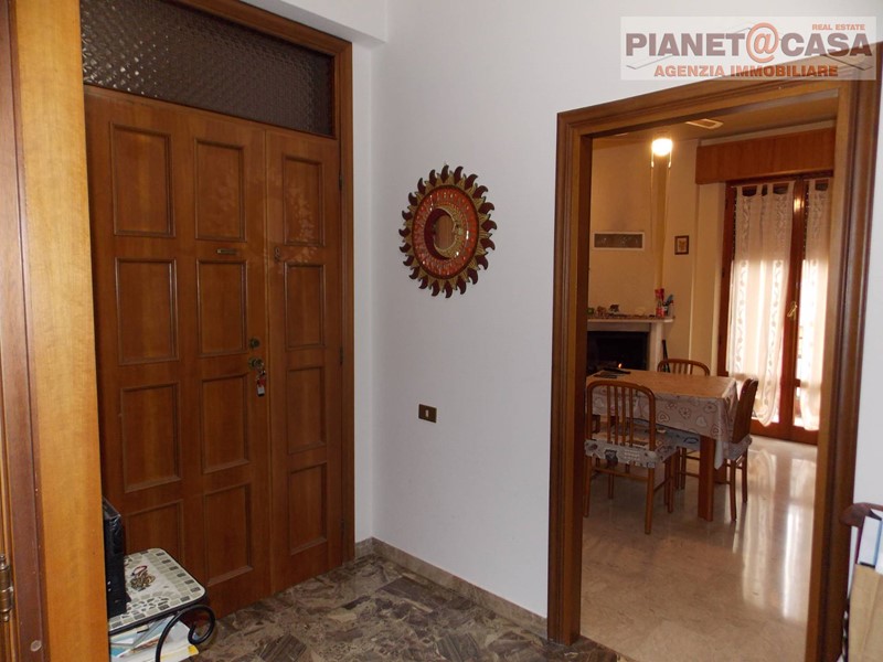 Appartamento in Vendita a Monsampolo del Tronto, 235'000&euro;, 300 m²