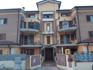 Quadrilocale in Vendita a Castelluccio dei Sauri, 69'000&euro;, 75 m²