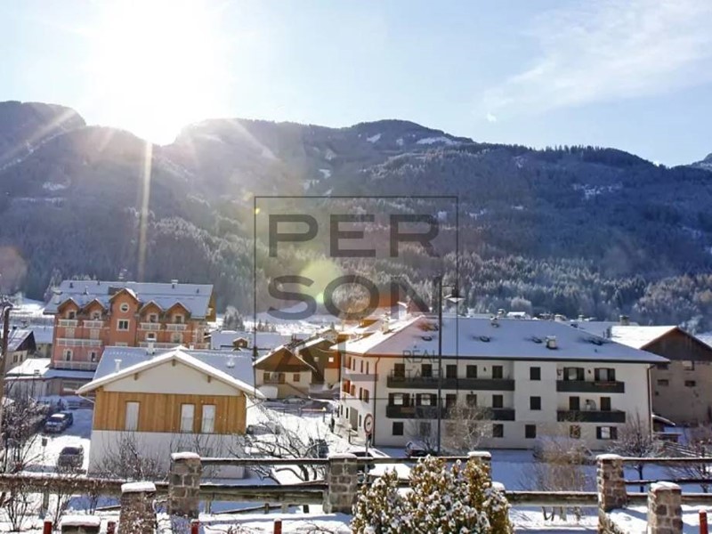 Appartamento in Vendita a Ziano di Fiemme, 275'000&euro;, 201 m²